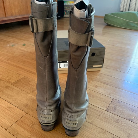 RARE! Gorgeous distressed Sorel leather riding boots. Waterproof. 7.5 - Picture 2 of 15